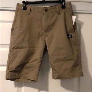 men’s volcom cargo shorts